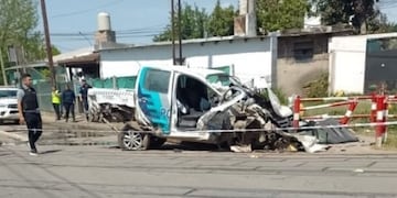 Así quedó el patrullero tras el choque.