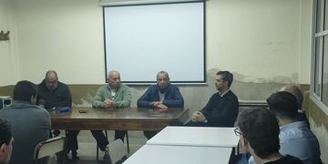 Sánchez se reunió con directivos del Centro de Formación Profesional de Tres Arroyos