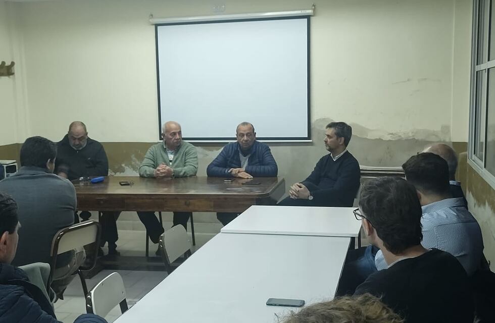 Sánchez se reunió con directivos del Centro de Formación Profesional de Tres Arroyos