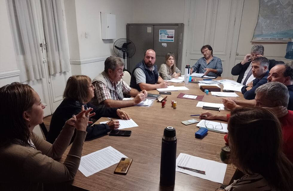 Tres Arroyos: reunión de la Comisión de Hacienda y Producción