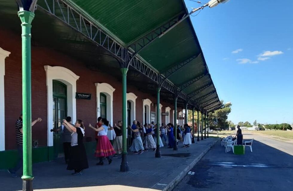 Comienzan las actividades del Taller Municipal de Folklore en verano