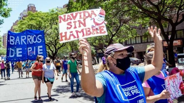 La organización expresa su reclamo por las calles céntricas, en el fin de un año de crisis.