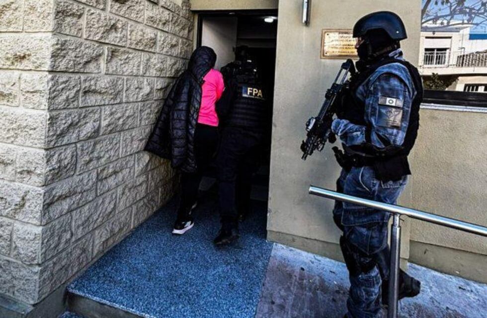 Arroyito: la FPA detuvo a una mujer que integra una banda familiar que comercializaba droga