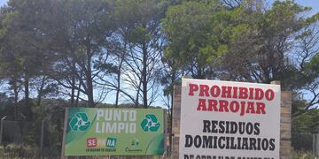 Se prohíbe arrojar residuos en la Estación Forestal de Claromecó