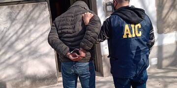 Detuvieron a 7 personas por distribución de pornografía infantil en Esperanza y San Carlos.