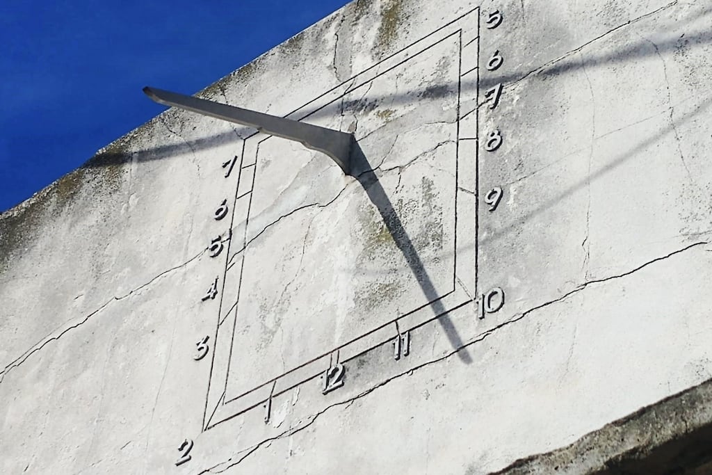 reloj de sol - Brandsen e Istilart Tres Arroyos