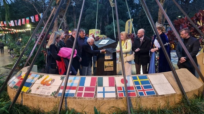 Oberá inauguró la 45ª Fiesta Nacional del Inmigrante en el Parque de las Naciones.