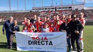 La Secretaría de Seguridad de Tres Arroyos lanzó la campaña "a las estafas digitales Roja Directa" en las canchas