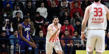 Martín Cuello hizo un partido perfecto, Instituto le ganó a Quimsa y sueña en grande. (Matías García / La Liga)