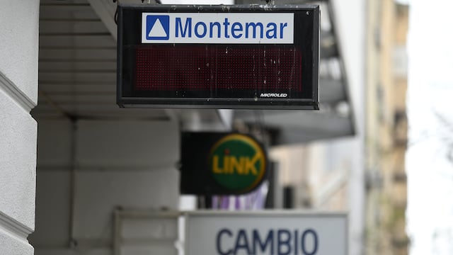 El valor del dólar blue en Córdoba. (Ramiro Pereyra / La Voz)