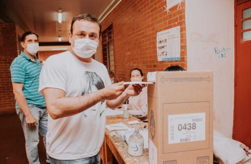 PASO 2021 en Misiones: votó Herrera Ahuad y alentó a los misioneros a que se acerquen a sufragar