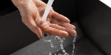 Aguas Cordobesas pidió que más de 50 barrios de Córdoba cuiden el agua. Freepik.