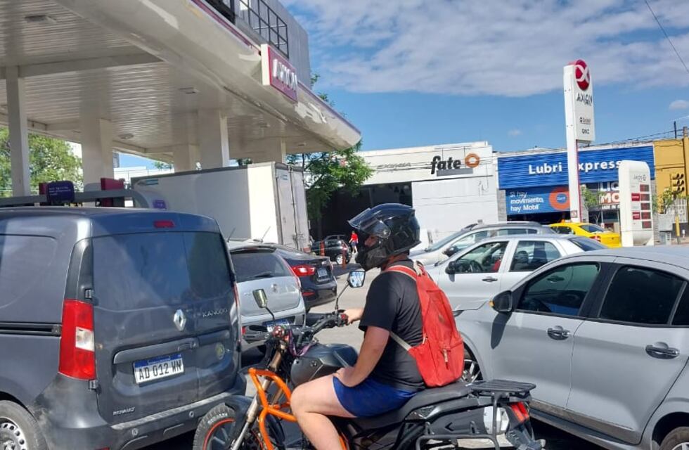 Escasez de combustible en Córdoba: qué falta para que se normalice el expendio en las estaciones