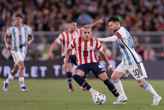 Ramón Sosa, delantero de Talleres, de lo mejor de Paraguay en la derrota con la Selección argentina.