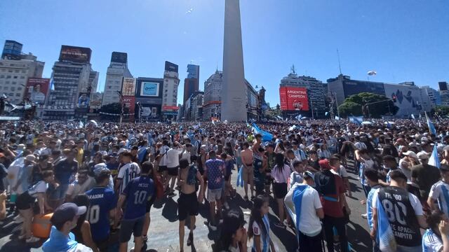 Disturbios en el Obelisco durante los festejos (Clarín)