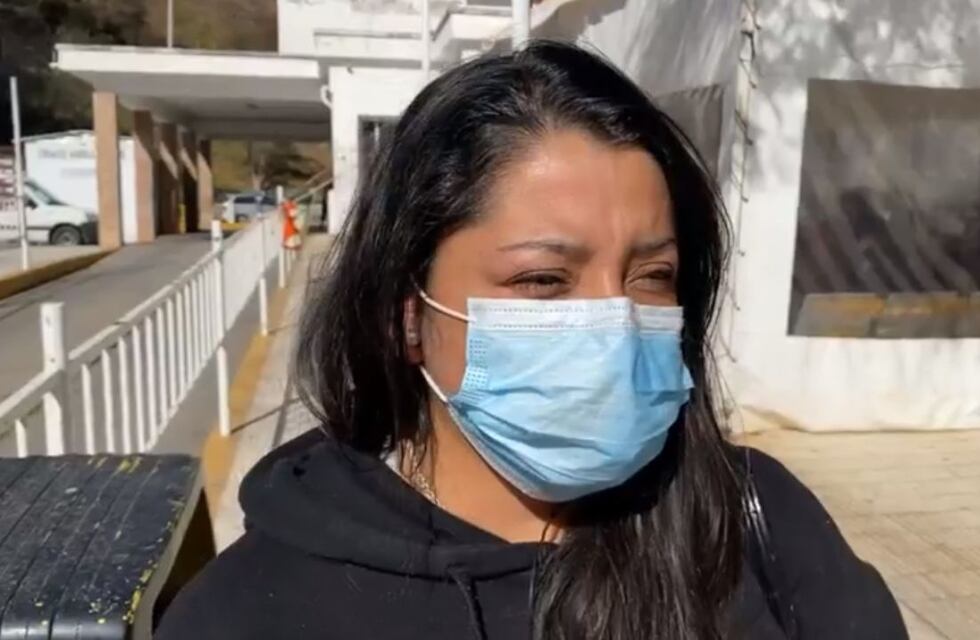 Una señora mayor casi muere en una clínica de Salta: necesitaba atención urgente y no había ascensor
