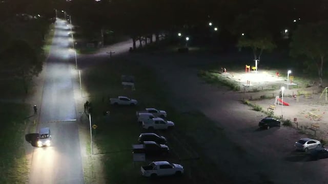 Puerto Rosales inauguró un nuevo tramo de iluminación en su camino de acceso.