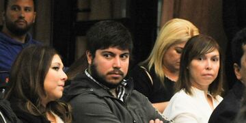 Luciana, Leandro y Melina Báez, están sentados en el banquillo de los acusados.