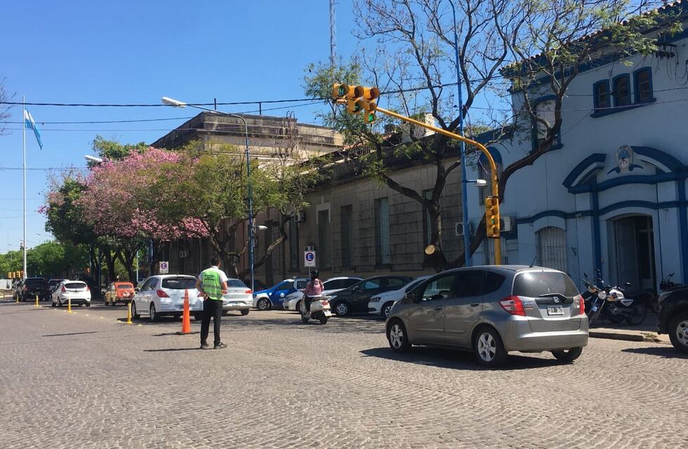 Arrancan los nuevos semáforos de Av. Santa Fe con una onda verde a 35 km/h