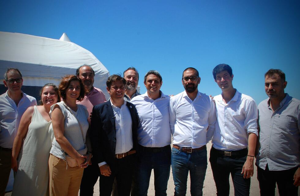 Axel Kicillof visitó Coronel Rosales