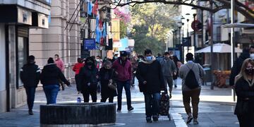 No habrá comercios abiertos el lunes en Córdoba. (Foto ilustrativa/Archivo)