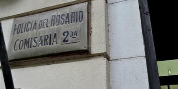 El auto estaba estacionado fuera de la Comisaría en Rosario y lo robaron por segunda vez.