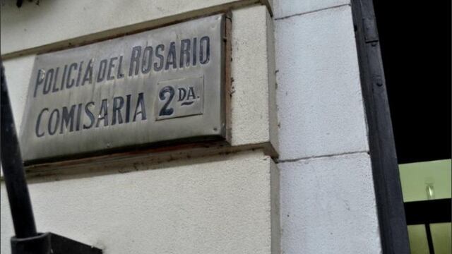 El auto estaba estacionado fuera de la Comisaría en Rosario y lo robaron por segunda vez.