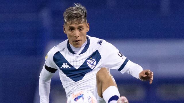 El defensor Nazareno Romero debutó en Primera División con la camiseta de Vélez Sarsfield.