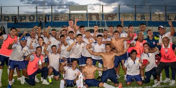 La fiesta de los jugadores de Tucumán Central