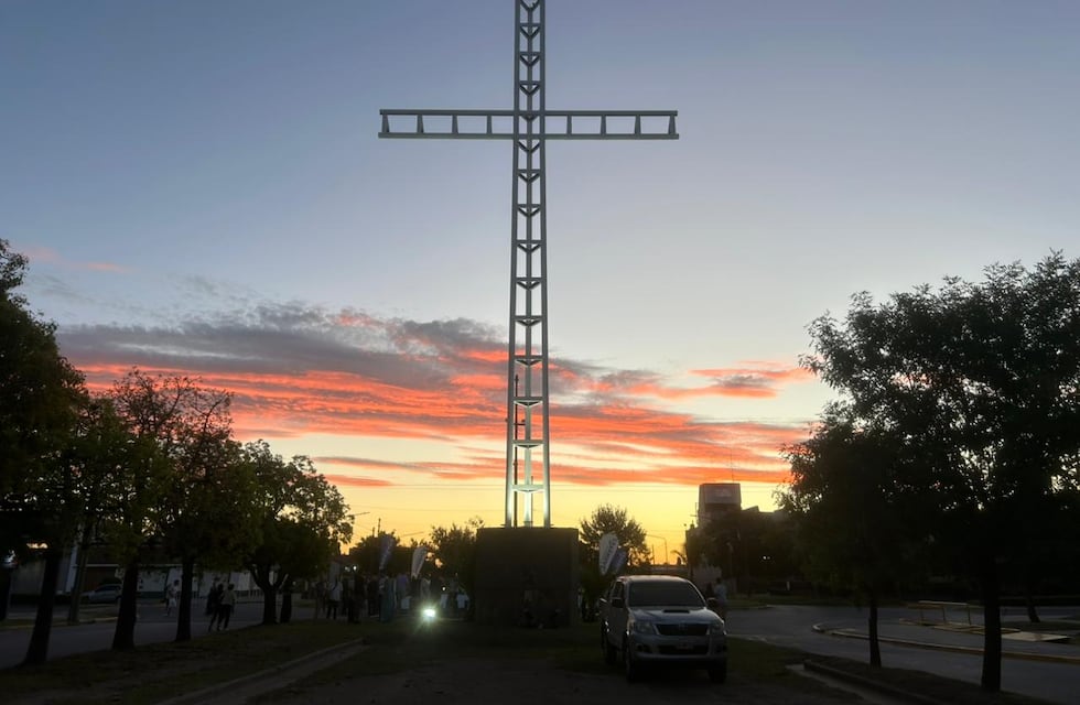 Reinauguración de la Cruz del Centenario