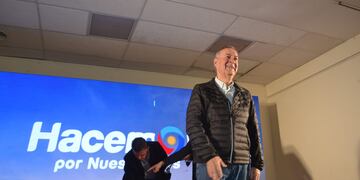 Juan Schiaretti, en Río Tercero y de recorrida como candidato presidencial.