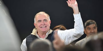 El gobernador destacó la unidad total del peronismo y convocó a la militancia a salir a la calle.