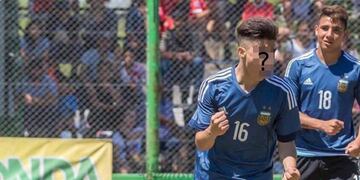 ¿Le hicieron cortar el césped con la mano a un Jugador de Atlético de Rafaela y de las juveniles de la Selección?