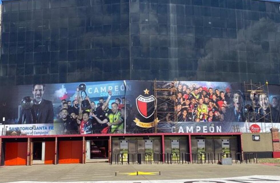 Colón adorna su estadio para recibir de nuevo a sus hinchas
