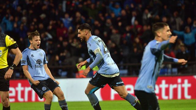 Para vovler a gritar. Franco Jara anotó tres en el 4-4 de un Belgrano-Racing para el recuerdo.