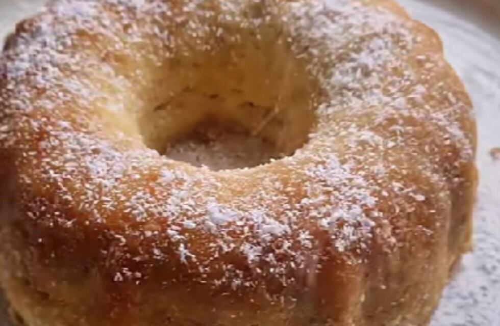 Ni harina ni azúcar: cómo hacer un delicioso budín de coco saludable para la merienda
