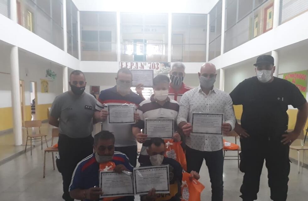 Para imitar: un grupo de presos se graduó en Administración de PYMES en medio de la pandemia