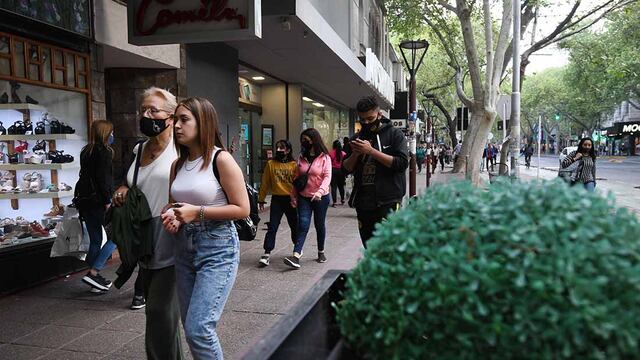 Las medidas que flexibilizaban el uso del barbijo al aire libre no serán válidas en Mendoza.