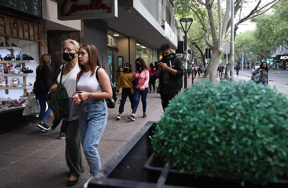 Los mendocinos deberán usar el barbijo al aire libre