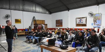 Curso de RCP en el club Estudiantes