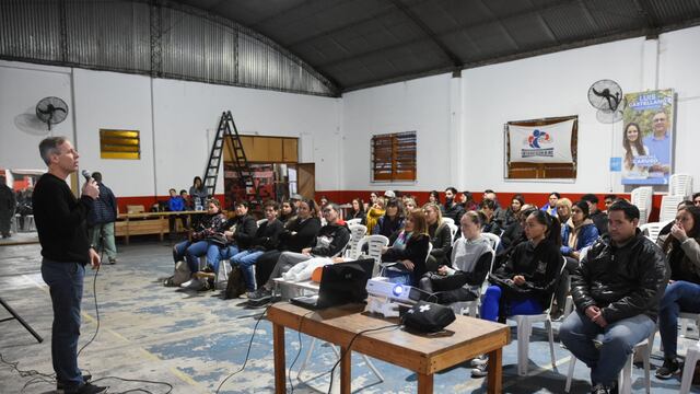 Curso de RCP en el club Estudiantes