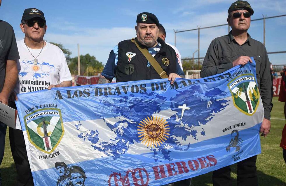 Las Heras homenajeó a los Veteranos y Caídos en Malvinas con la reinauguración de la renovada plaza 2 de Abril
