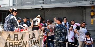 Alumnos de escuelas rurales recorrieron la Base Naval Puerto Belgrano