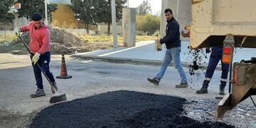 El Municipio informó que continúan las tareas de bacheo.