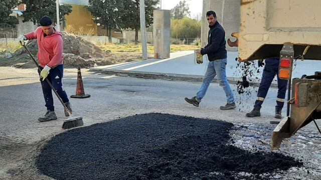 El Municipio informó que continúan las tareas de bacheo.