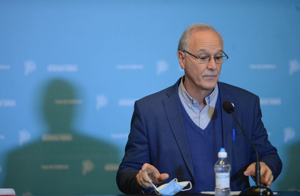 Daniel Gollán destacó la vacunación de Raúl Lavié en las redes sociales