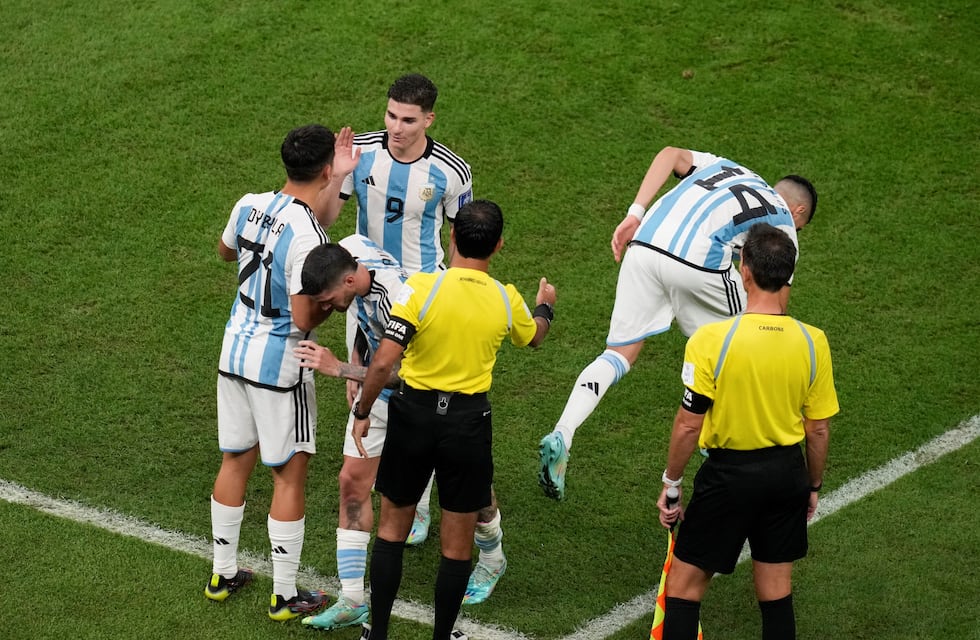 En la Semifinal, Paulo Dybala debutó en el Mundial Qatar 2022 y las redes se llenaron de memes