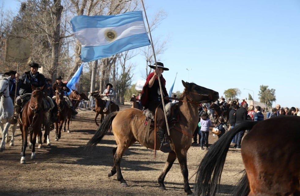 “A toda esa gente que hizo tanto debemos homenajearlos permanentemente”, dijo Walter Riesco en el acto en memoria de Güemes