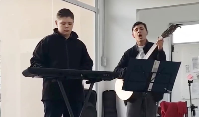 Los hermanos Donato y Lorenzo López, el dúo “Marea”: tienes 15 y 12 años y contaron su historia