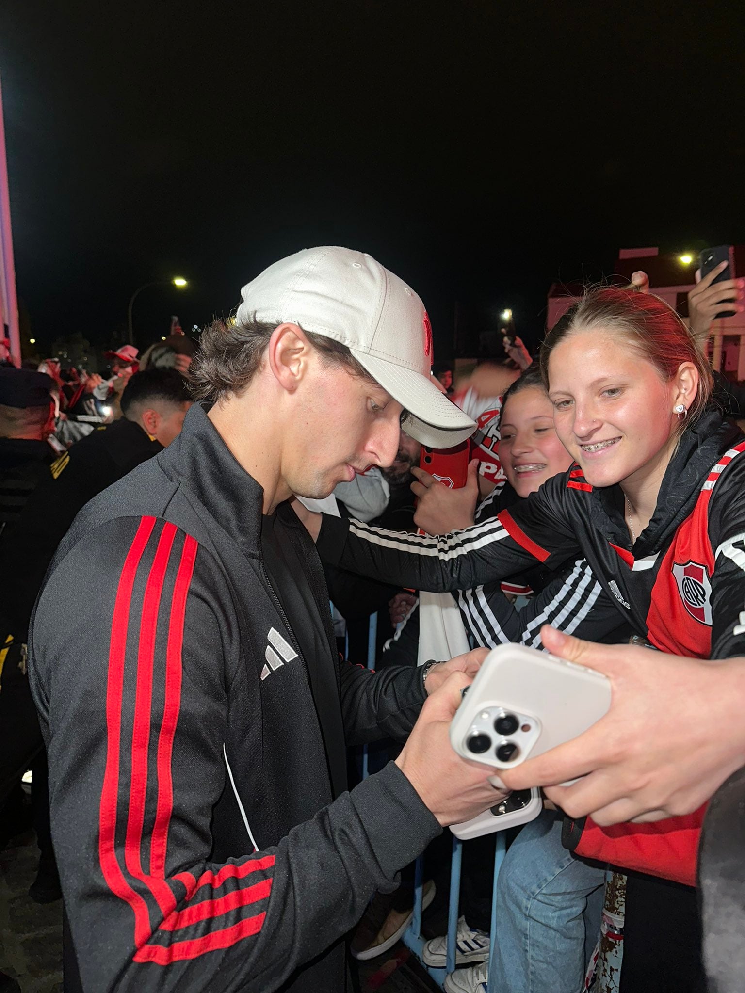River en su llegada a Córdoba. (Gentileza Emi Castellano / @caste_emi)